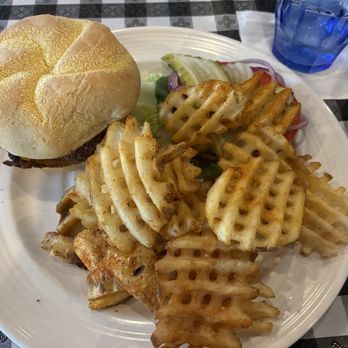 Lazy Daisy Diner & Cafe - Daisy Burger - Diners Near Me - Urbana, Illinois Lazy Daisy Diner & Cafe - Daisy Burger - Diners Near Me - Urbana, Illinois