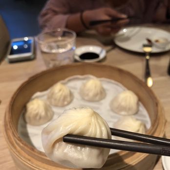 Din Tai Fung - Steamed pork dumplings (xiaolongbao) - Shanghainese Near Me - Sydney, NSW Din Tai Fung - Steamed pork dumplings (xiaolongbao) - Shanghainese Near Me - Sydney, NSW