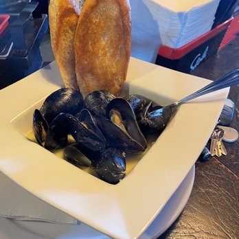 The Bar Next Door - Mussels - Burgers Near Me - Windsor, Wisconsin