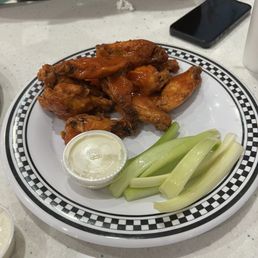 Hot Wings Hot Wings