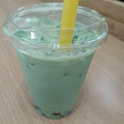 Medium mint tea with boba and oatmilk from MoMaCaDo