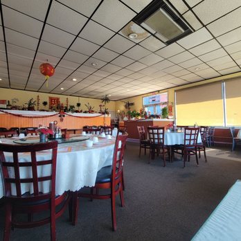 Great River Chinese Restaurant - Dining room at 11am - Chinese Near Me - Hayward, California Great River Chinese Restaurant - Dining room at 11am - Chinese Near Me - Hayward, California