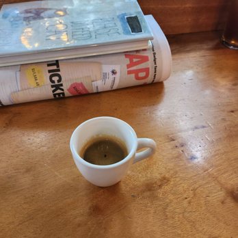 Barriques - West Wash - I had to ask for ceramic, many of the customers seem to prefer plastic even dining in. I wish more people cared about the environment. - Coffee & Tea Near Me - Madison, Wisconsin