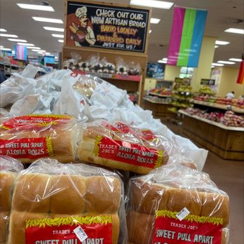 Trader Joe's - Grocery Near Me - Chicago, Illinois