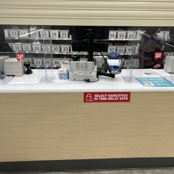Walgreens - Closing the window as I'm next in line - Drugstores Near Me - Houston, Texas