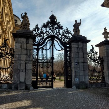 Hofgarten - Entrance Gate to Hofgarten - Parks Near Me - Würzburg, BY