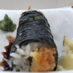 Pier 37 Boathouse - Shrimp tempura sushi