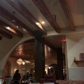 Mon Ami - atmosphere - Mediterranean Near Me - Santa Monica, California