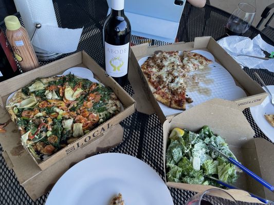 Local Myth Pizza by null
