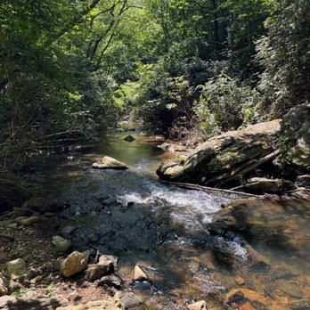 Bent Creek Lodge - Bed & Breakfast Near Me - Arden, North Carolina