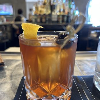'O' Bar + Kitchen - Cocktail Bars Near Me - Santa Barbara, California