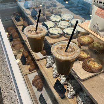 Lineage Cafe and Bakery - Bakeries Near Me - Orlando, Florida Lineage Cafe and Bakery - Bakeries Near Me - Orlando, Florida