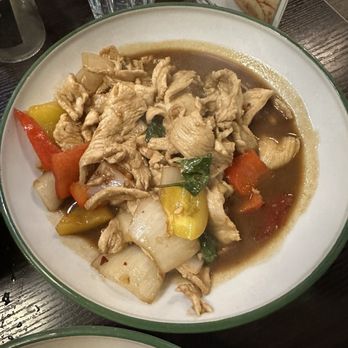Kin Long Beach - Basil sauce chicken - Thai Near Me - Long Beach, California