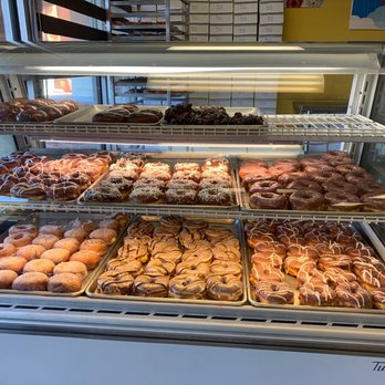 Dee's Donuts - Donuts - Donuts Near Me - Las Vegas, Nevada