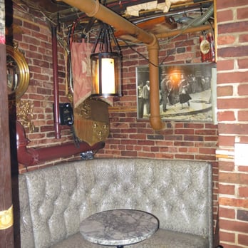Stanza Dei Sigari - Lounges Near Me - Boston, Massachusetts