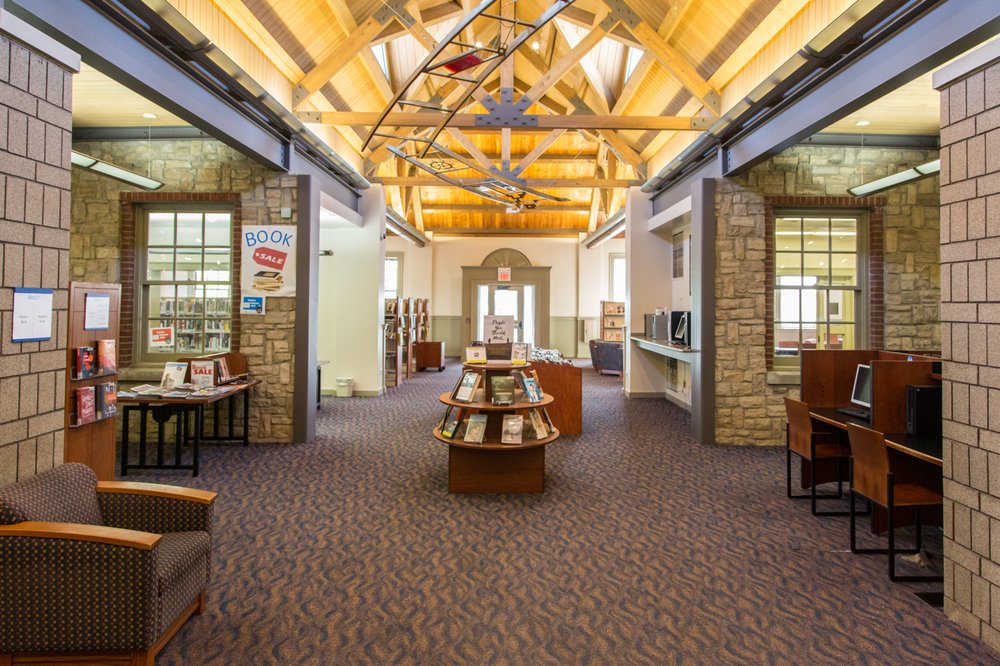 OMAHA PUBLIC LIBRARY BENSON BRANCH Updated August 2024 13 Photos