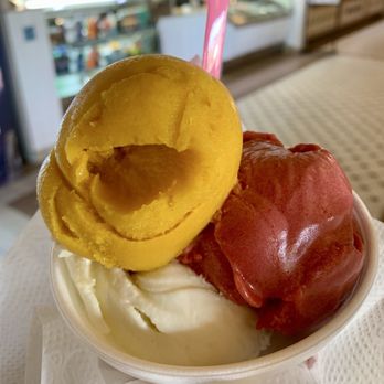 Outlets North Phoenix - Sorbet from Pupetto's - Outlet Stores Near Me - Phoenix, Arizona