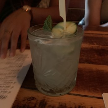 Bar Poet - Secret garden - Pizza Near Me - Toronto, Ontario