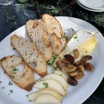 Pascucci - Roasted Garlic with Baked Brie - Italian Near Me - Santa Barbara, California
