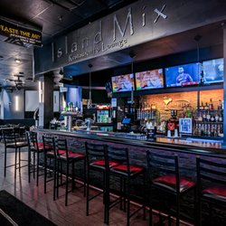 Island Mix Restaurant & Lounge - Nice Bar