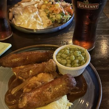 Kyteler's Inn - Bangers & Mashed. - Pubs Near Me - Kilkenny, KK Kyteler's Inn - Bangers & Mashed. - Pubs Near Me - Kilkenny, KK