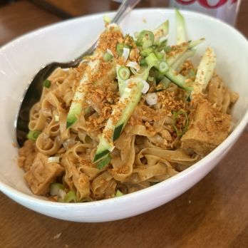 Chef Burma - Garlic noodles - Burmese Near Me - Sacramento, California