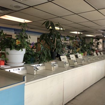 Stillwell Coin Laundry - Self Storage Near Me - Los Lunas, New Mexico