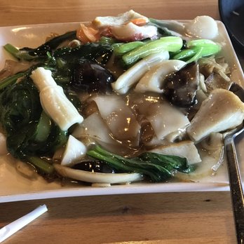 Ming's BBQ - Seafood Chow Fun - Barbeque Near Me - Duluth, Georgia