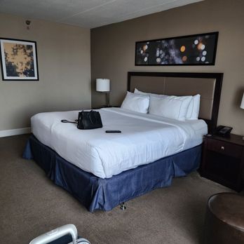 DoubleTree by Hilton Hotel Laurel - Hotels Near Me - Laurel, Maryland DoubleTree by Hilton Hotel Laurel - Hotels Near Me - Laurel, Maryland