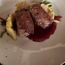 Filet Mignon with Red Wine Reduction