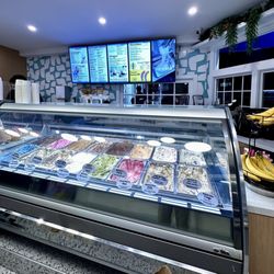 Chantilly Ice Cream - Almost 10:00pm and still open. 7/31/25