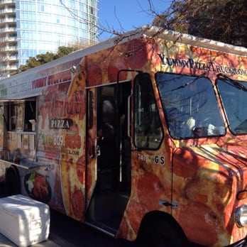 Klyde Warren Park - Yummy Pizza Truck - Parks Near Me - Dallas, Texas Klyde Warren Park - Yummy Pizza Truck - Parks Near Me - Dallas, Texas