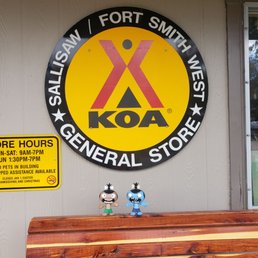 Allen and Steve our traveling companions at the general store. Allen and Steve our traveling companions at the general store.