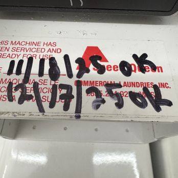 Commercial Laundries - Oh here's the second washer . Broken each month so tech is here constantly. Waste of time & money for all involved! - Laundromat Near Me - Doral, Florida