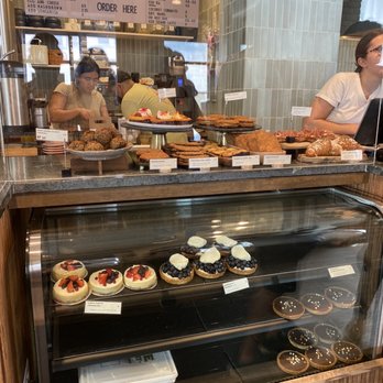 Kasama - Pastries 8/2022 - Filipino Near Me - Chicago, Illinois