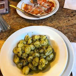 Corrieri's Cafe - Pesto gnocchi