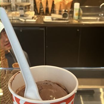 Salt & Straw - Divine - Ice Cream & Frozen Yogurt Near Me - New York, New York Salt & Straw - Divine - Ice Cream & Frozen Yogurt Near Me - New York, New York