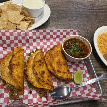 Chukis Tacos 2 - Birria tacos with consumé - Mexican Near Me - Memphis, Tennessee Chukis Tacos 2 - Birria tacos with consumé - Mexican Near Me - Memphis, Tennessee