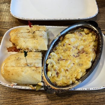 Newk's Eatery - NEW - Boss "Q" (P) Whole Sandwich Pick A Pair Six Cheese Pimiento Mac with Bacon - Sandwiches Near Me - Vestavia Hills, Alabama