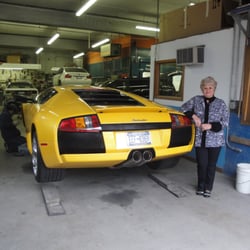 James Auto Works - Maya, Receptionist and wife of owner. 20 years experience, always willing to help.