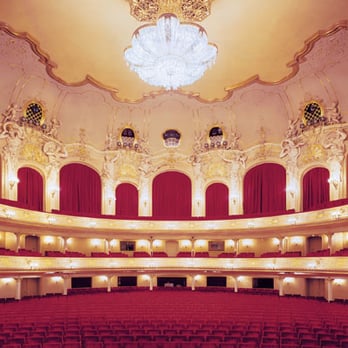Komische Oper Berlin - Der neobarocke Saal bietet Genuss vom Feinsten - Performing Arts Near Me - Berlin, BE