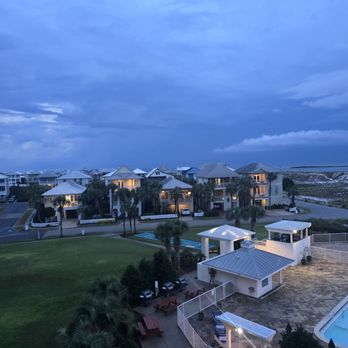 Destin Pointe Vacation Rentals - Vacation Rentals Near Me - Destin, Florida