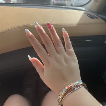 La Vie En Nails and Spa by Sarah - Waxing Near Me - Gilbert, Arizona La Vie En Nails and Spa by Sarah - Waxing Near Me - Gilbert, Arizona