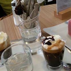 Karl Rößlhuber - Kaffee und Punschkrapfen