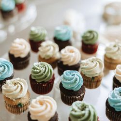 Velvet Whisk Cake Studio