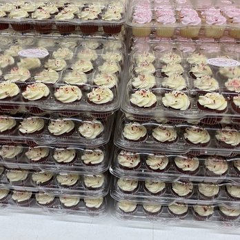 Cake & Candy Center - Large order for wedding - Candy Stores Near Me - Northfield, Ohio