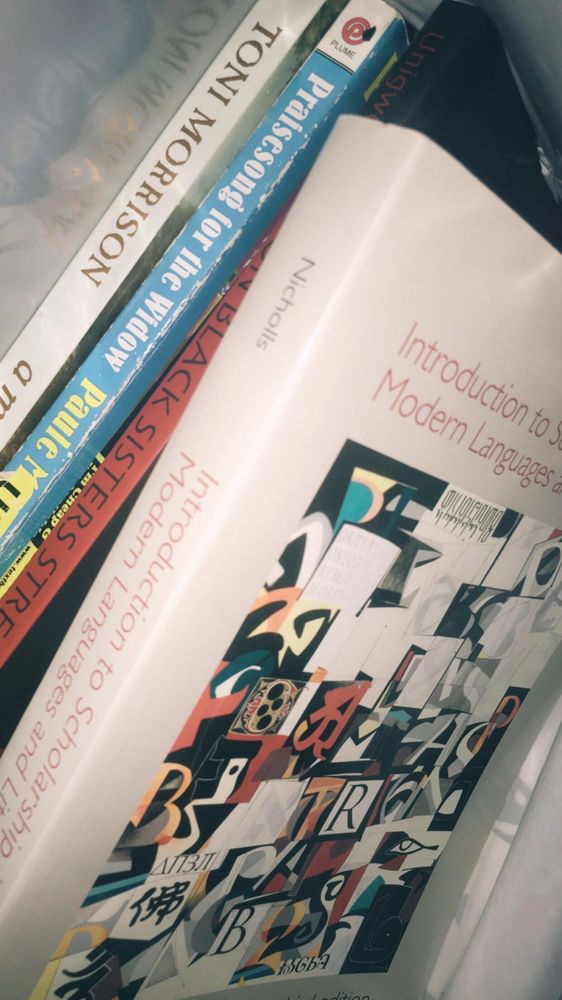 TEXTBOOK BROKERS 1612 E Market St, Greensboro, North Carolina