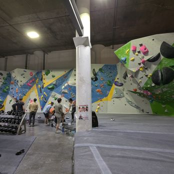 Dogpatch Boulders - Gyms Near Me - San Francisco, California