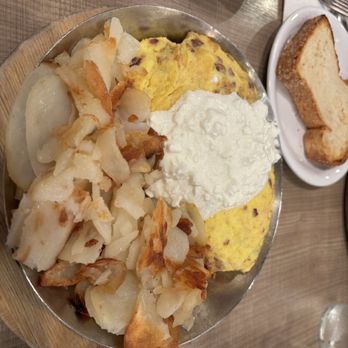 Lou Mitchell's - Cottage Cheese Special - Breakfast & Brunch Near Me - Chicago, Illinois