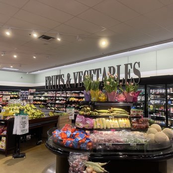 Harps Food Store 152 - produce section - Grocery Near Me - Inola, Oklahoma